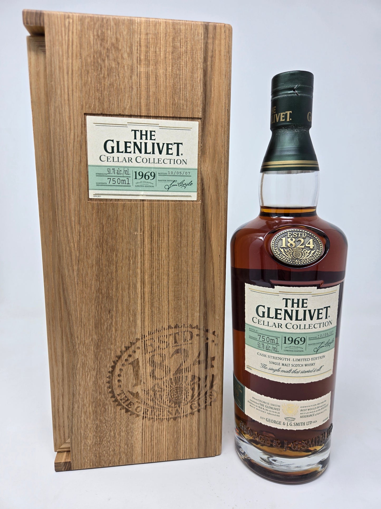 GLENLIVET Cellar Collection 1969 39 Yrs Old Single Malt Scotch Whisky