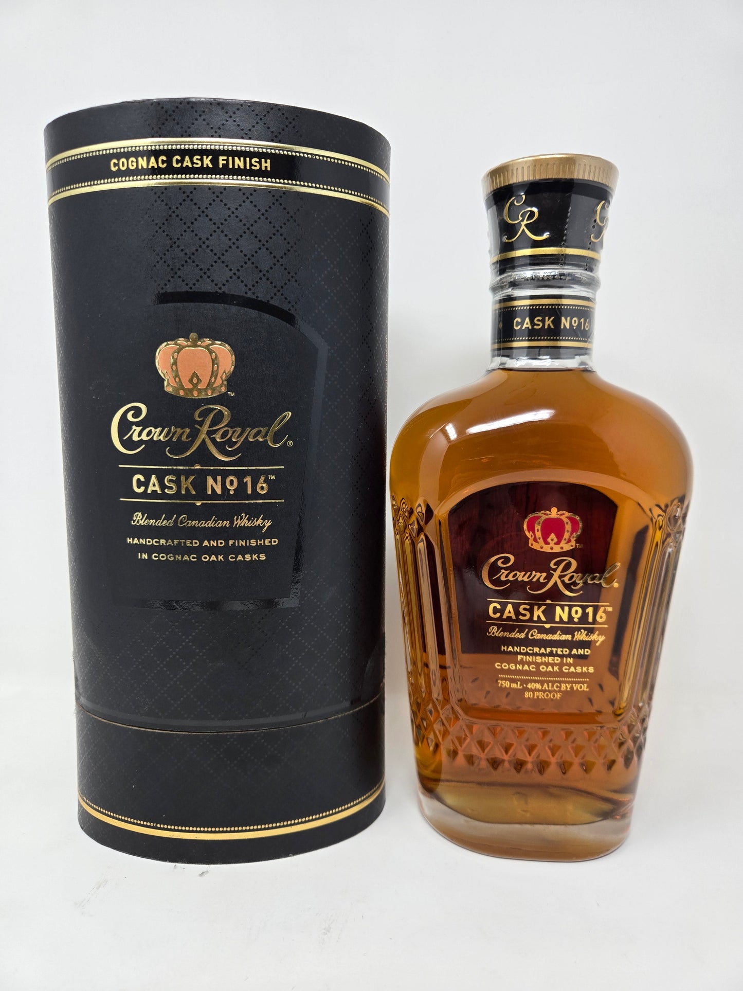 CROWN ROYAL Cask 16 Cognac Cask Finish