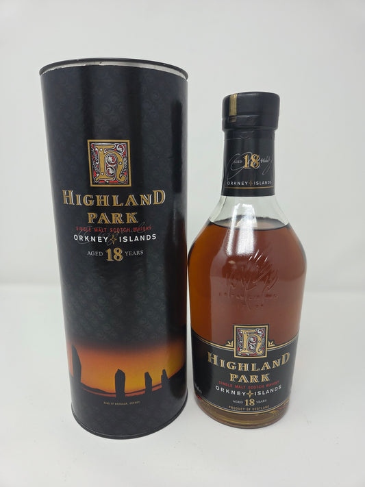 HIGHLAND PARK 18yrs Orkney Islands 1990s "Dumpy Bottle"