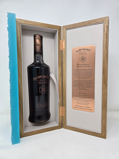 BOWMORE 30 Year Old Single Malt Scotch Whisky