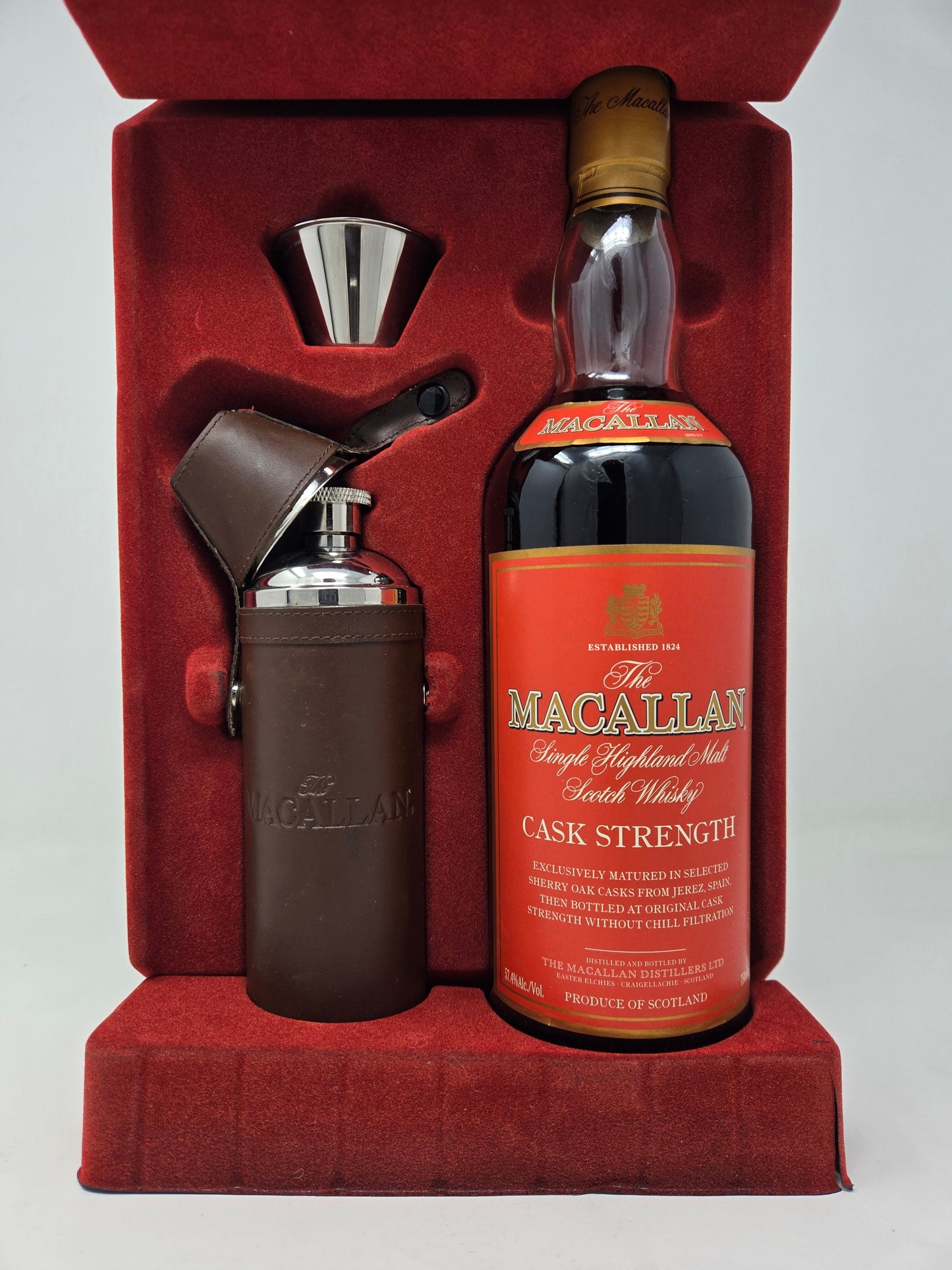 MACALLAN Cask Strength (Red Label) With Ltd Ed. Hip Flask 57.8%